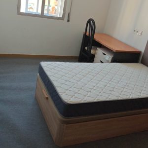 Piso en venta en Calle León V de Armenia, Carpetana, Madrid.